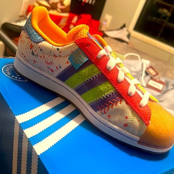 Adidas women’s shoes - Picture 1 of 17